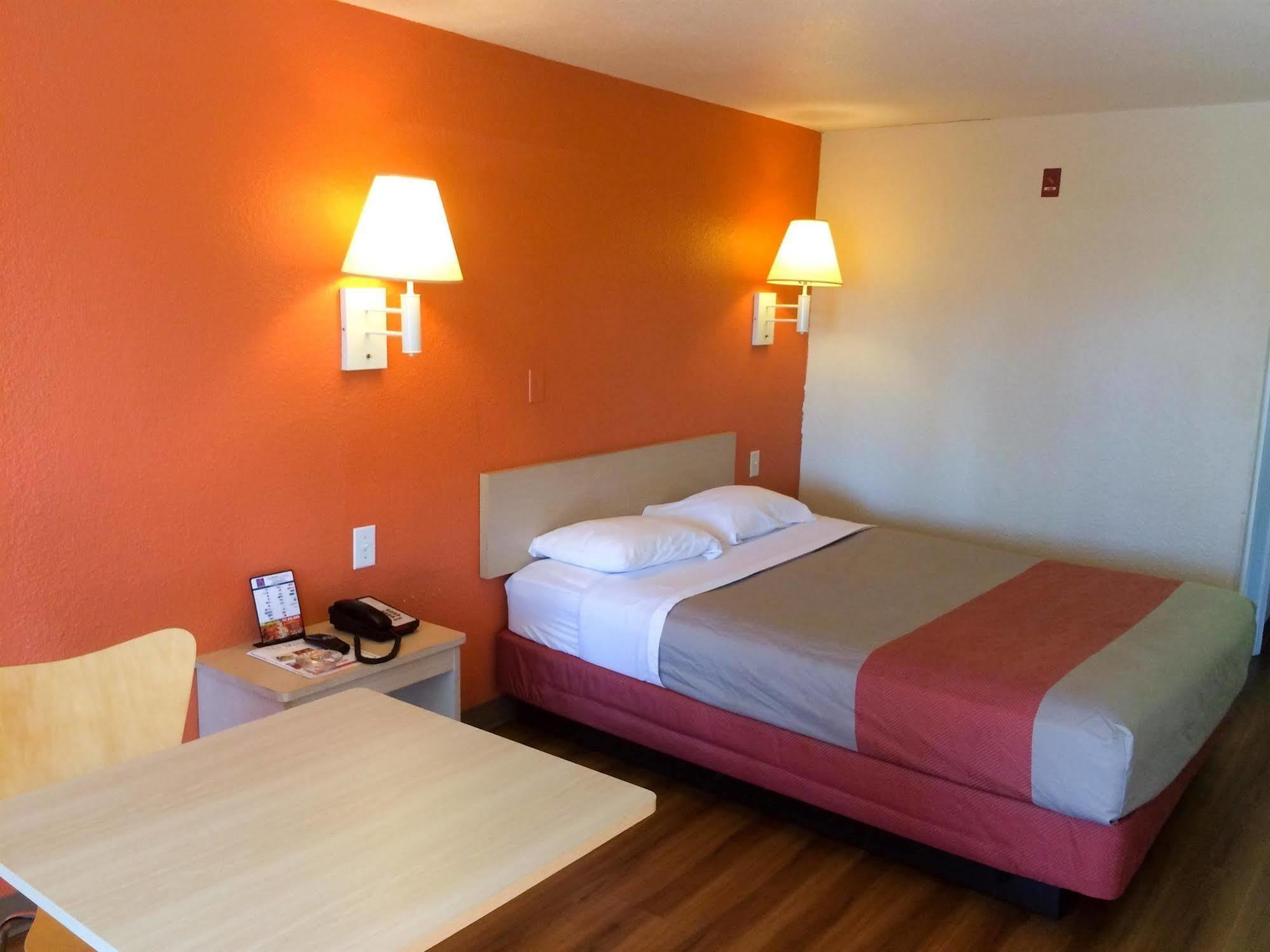Motel 6-Newport News, Va Buitenkant foto
