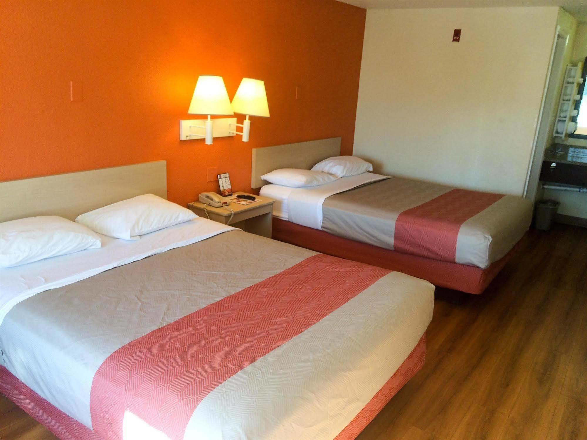 Motel 6-Newport News, Va Buitenkant foto