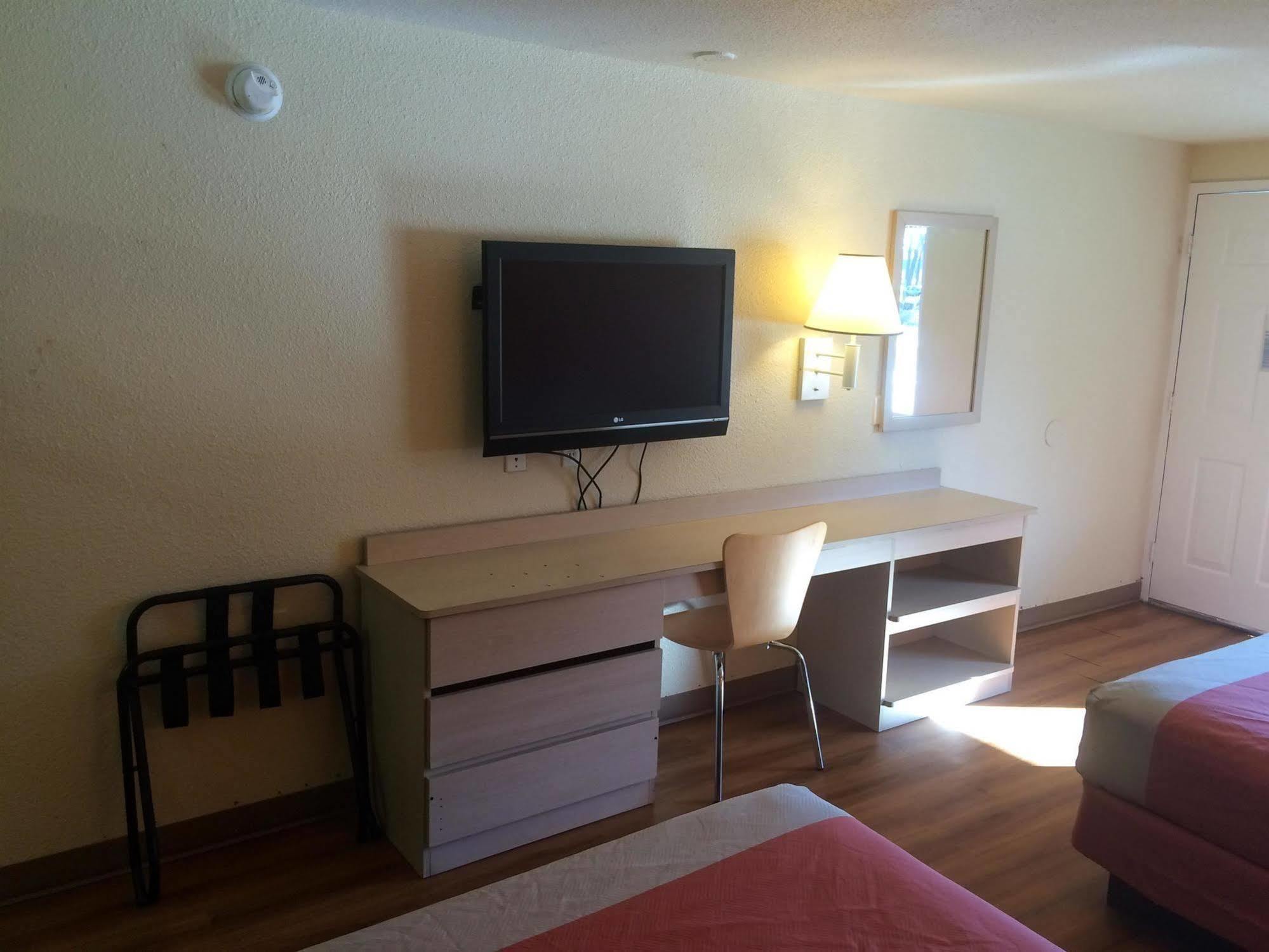 Motel 6-Newport News, Va Buitenkant foto