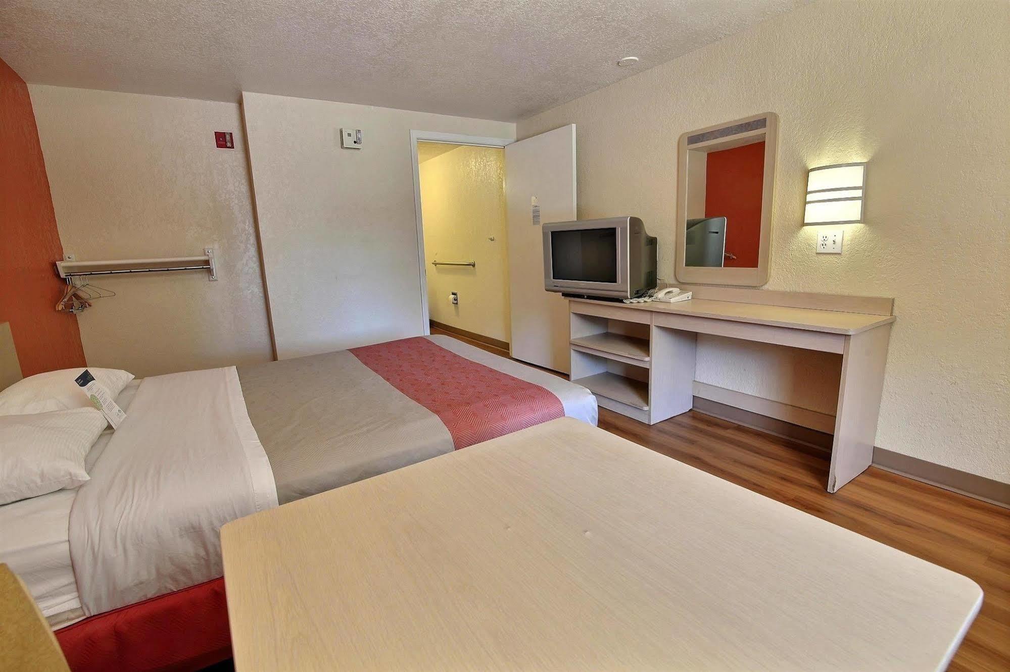Motel 6-Newport News, Va Buitenkant foto