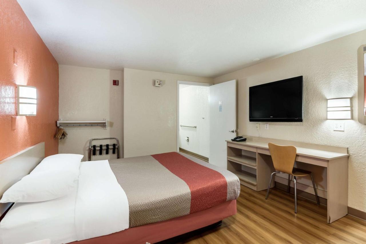 Motel 6-Newport News, Va Buitenkant foto