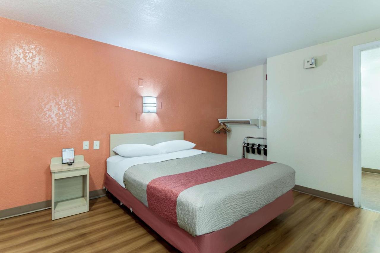 Motel 6-Newport News, Va Buitenkant foto